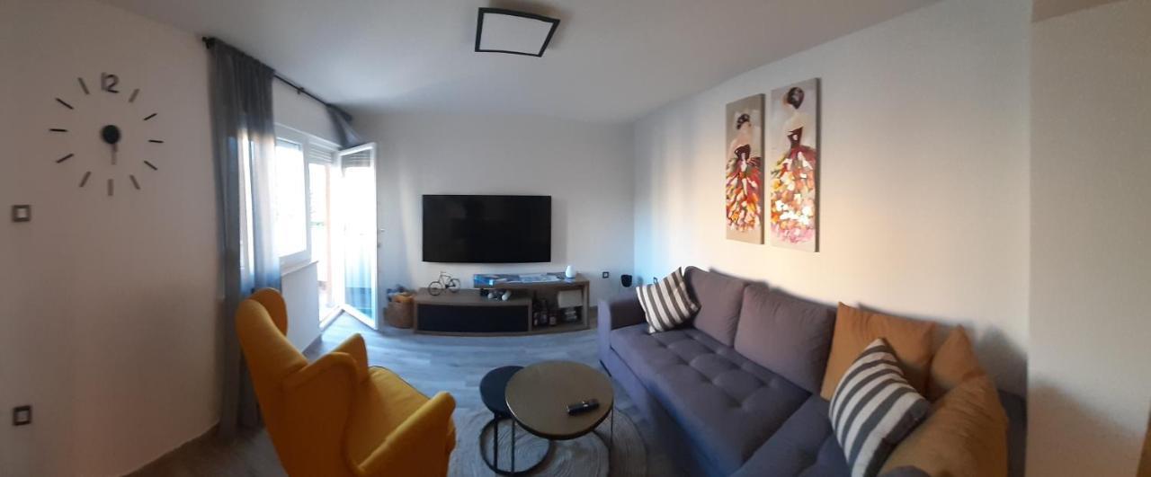 Vela Grota Apartment Rijeka Bagian luar foto