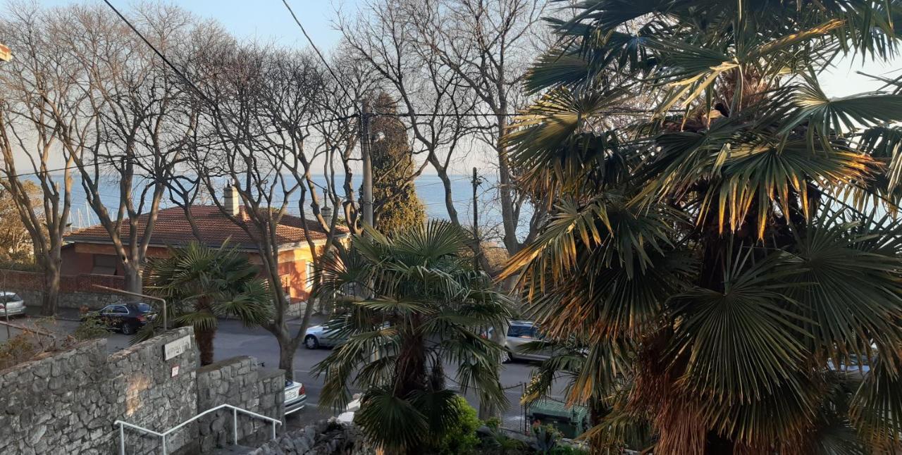 Vela Grota Apartment Rijeka Bagian luar foto